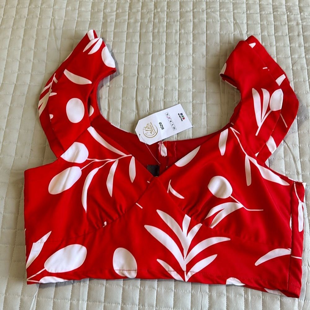 NEW - RED/WHITE LEAF PRINT CROP TOP RUFFLED SLEEVE SZ LARGE